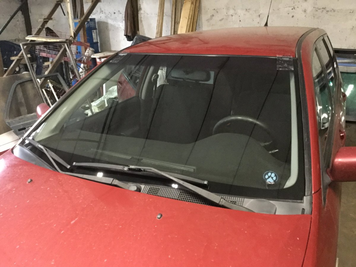 Лобовое стекло Мицубиси Лансер 9