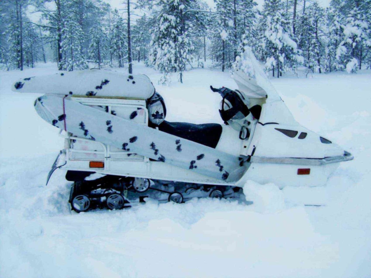 Крепление капота Тайга Варяг 550