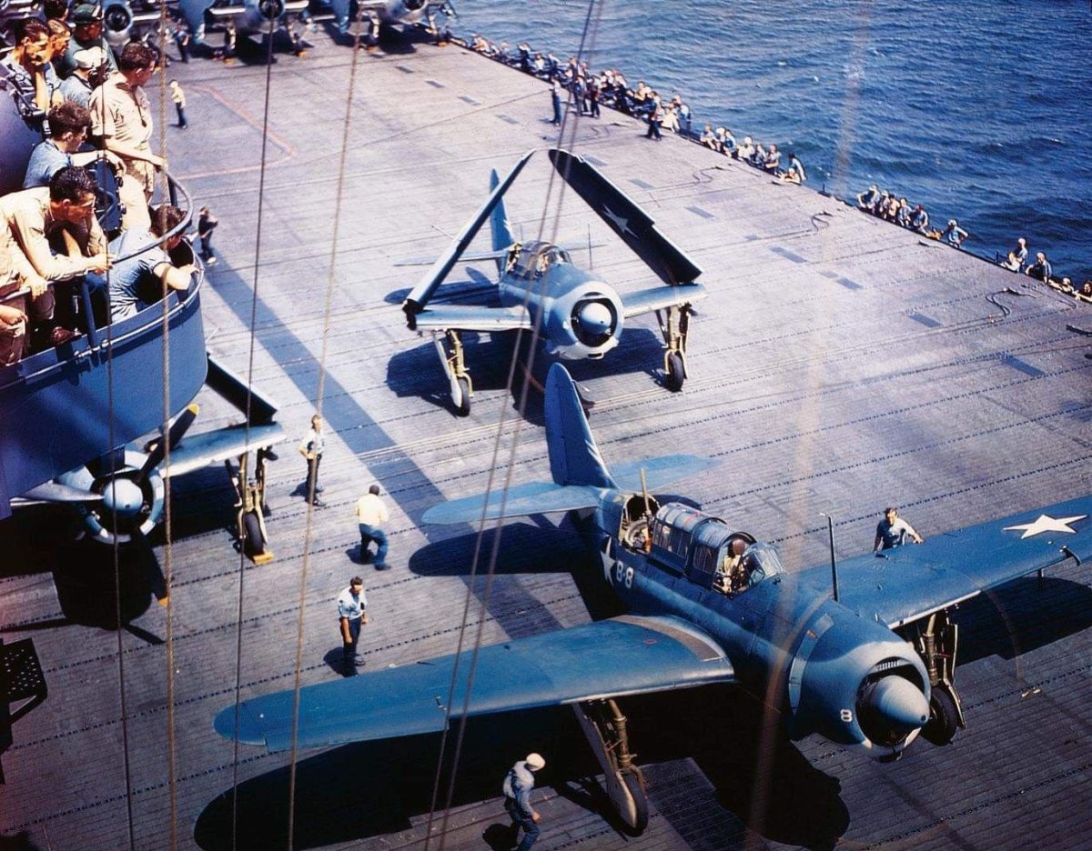 Палубные самолеты второй мировой войны
