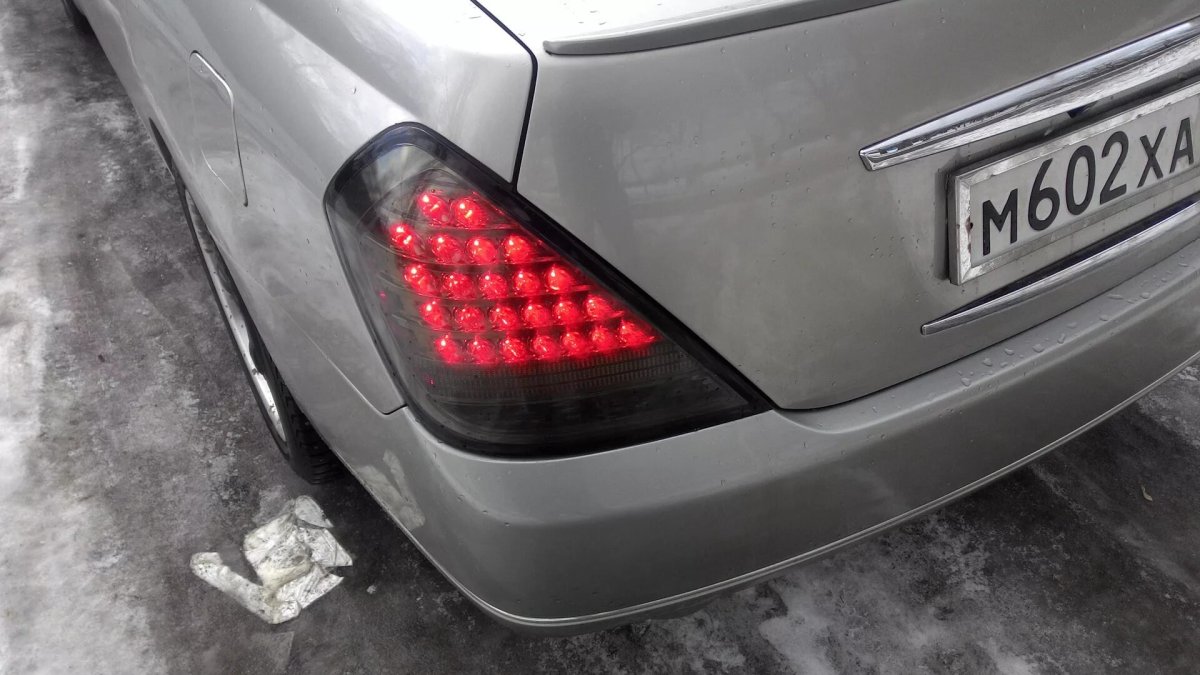 Задний фонарь Teana j31