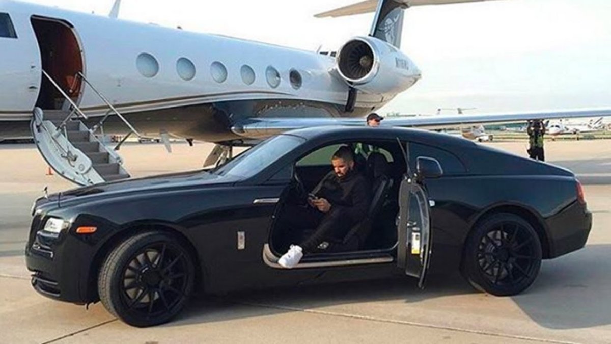 Трэвис Скотт на Роллс Ройсе