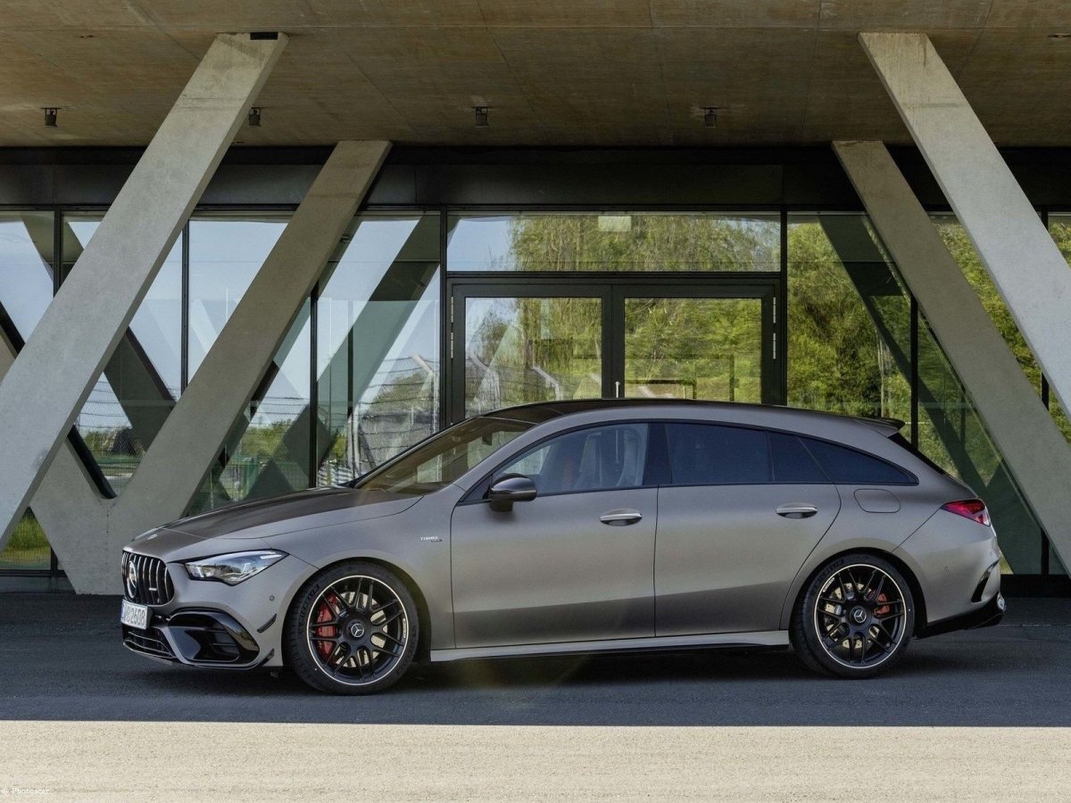 Mercedes CLA 45 AMG shooting Brake