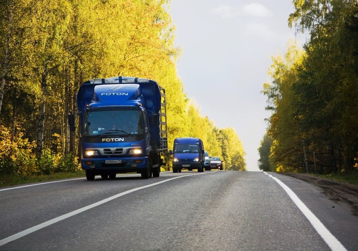 КАМАЗ на трассе