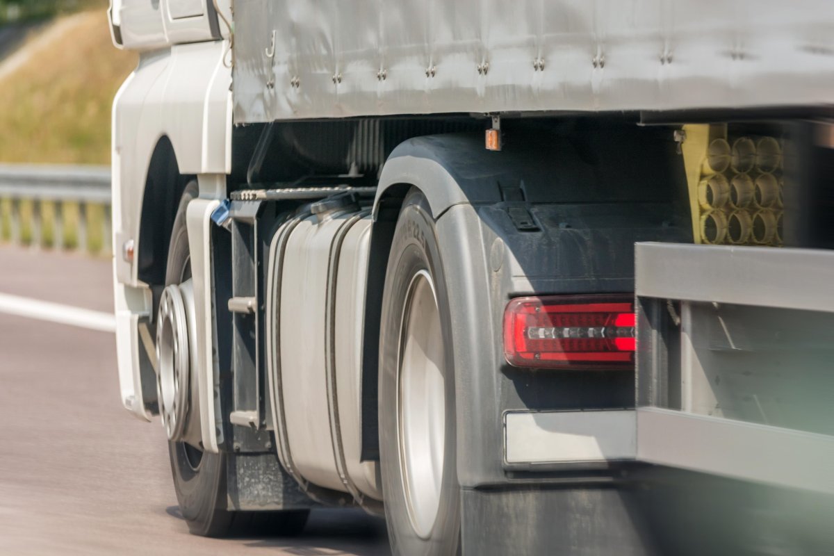 Юбка грузовика