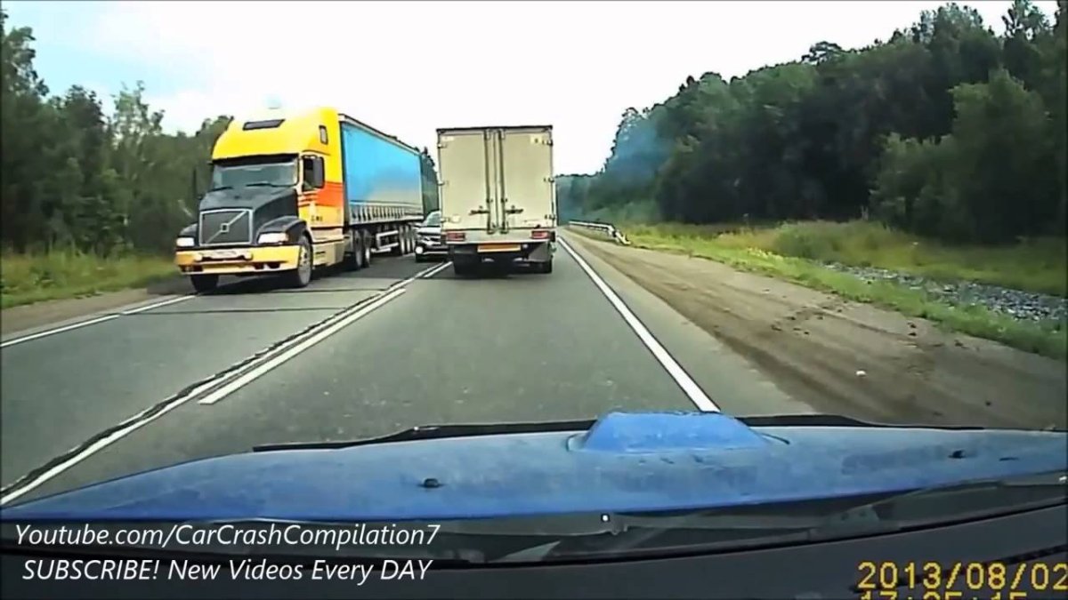 Фура по встречке