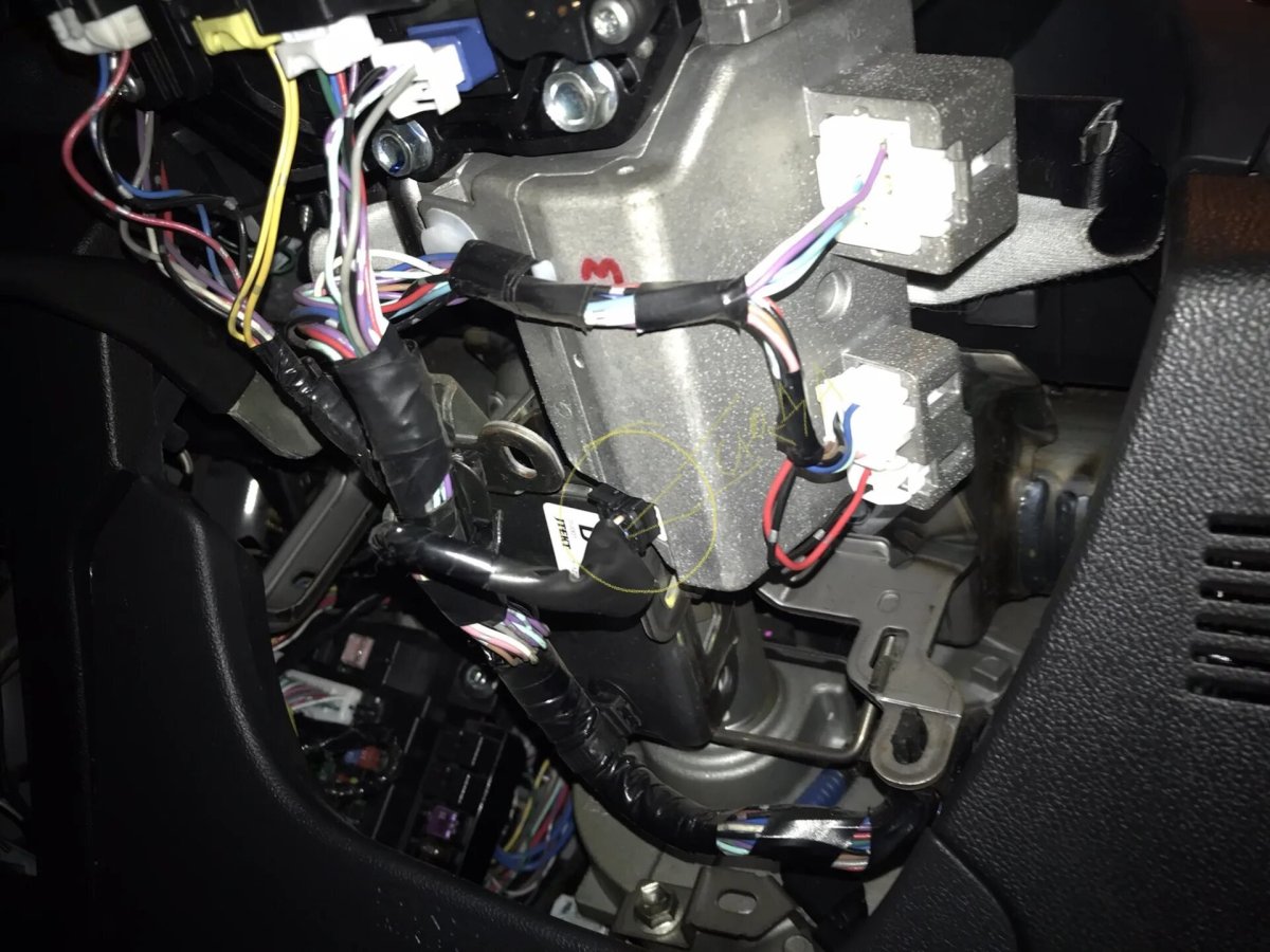 Блок иммобилайзера Аутлендер 2018