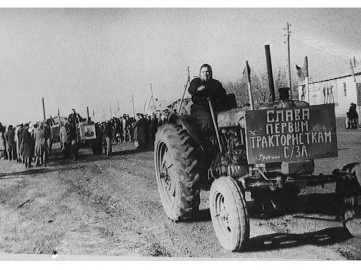 Трактористки в годы войны 1941-1945