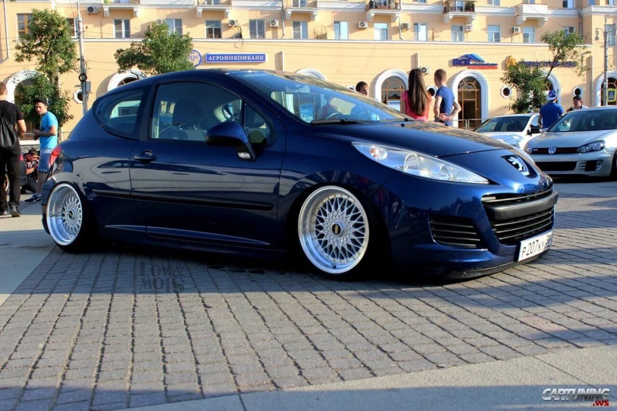 Пежо 207 stance