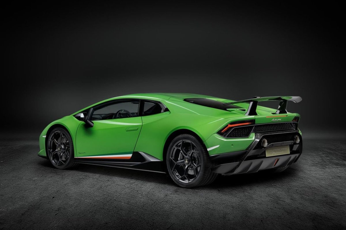 Lamborghini Huracan Performance зеленый
