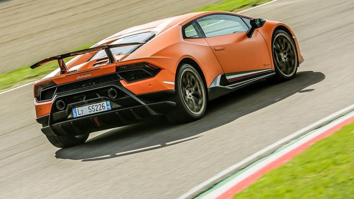 Гибрид спорткар