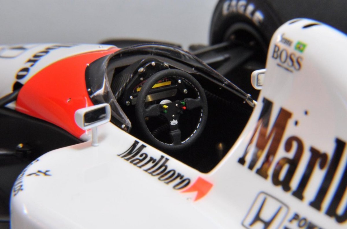 Макларен МП 4/4