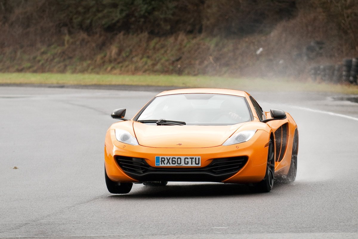 MCLAREN mp12 c