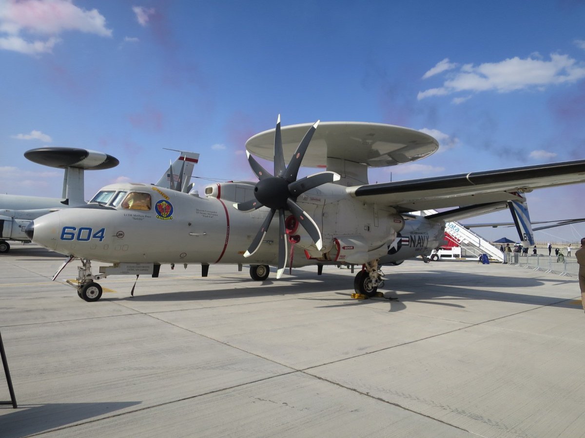 Grumman e-2 Hawkeye