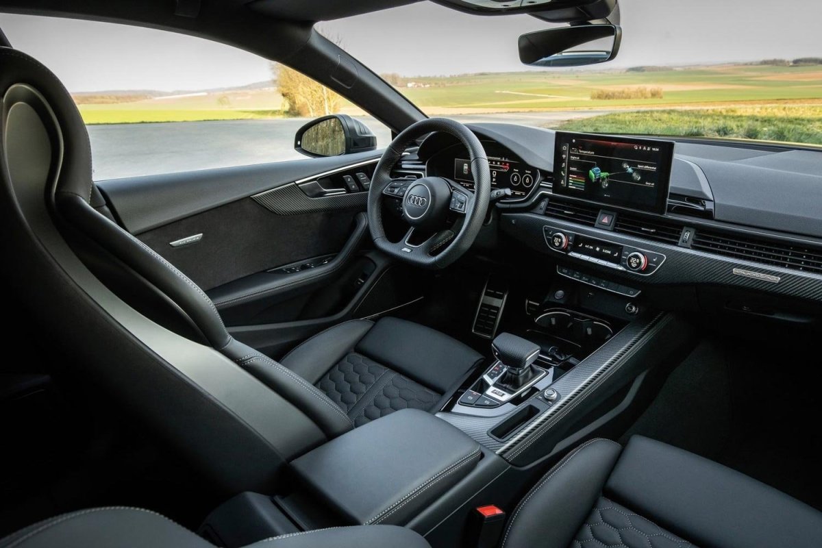 Audi rs5 Coupe салон