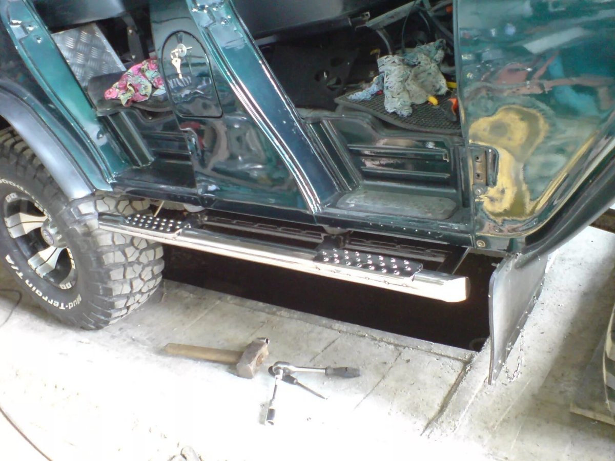 Силовые пороги на УАЗ 469