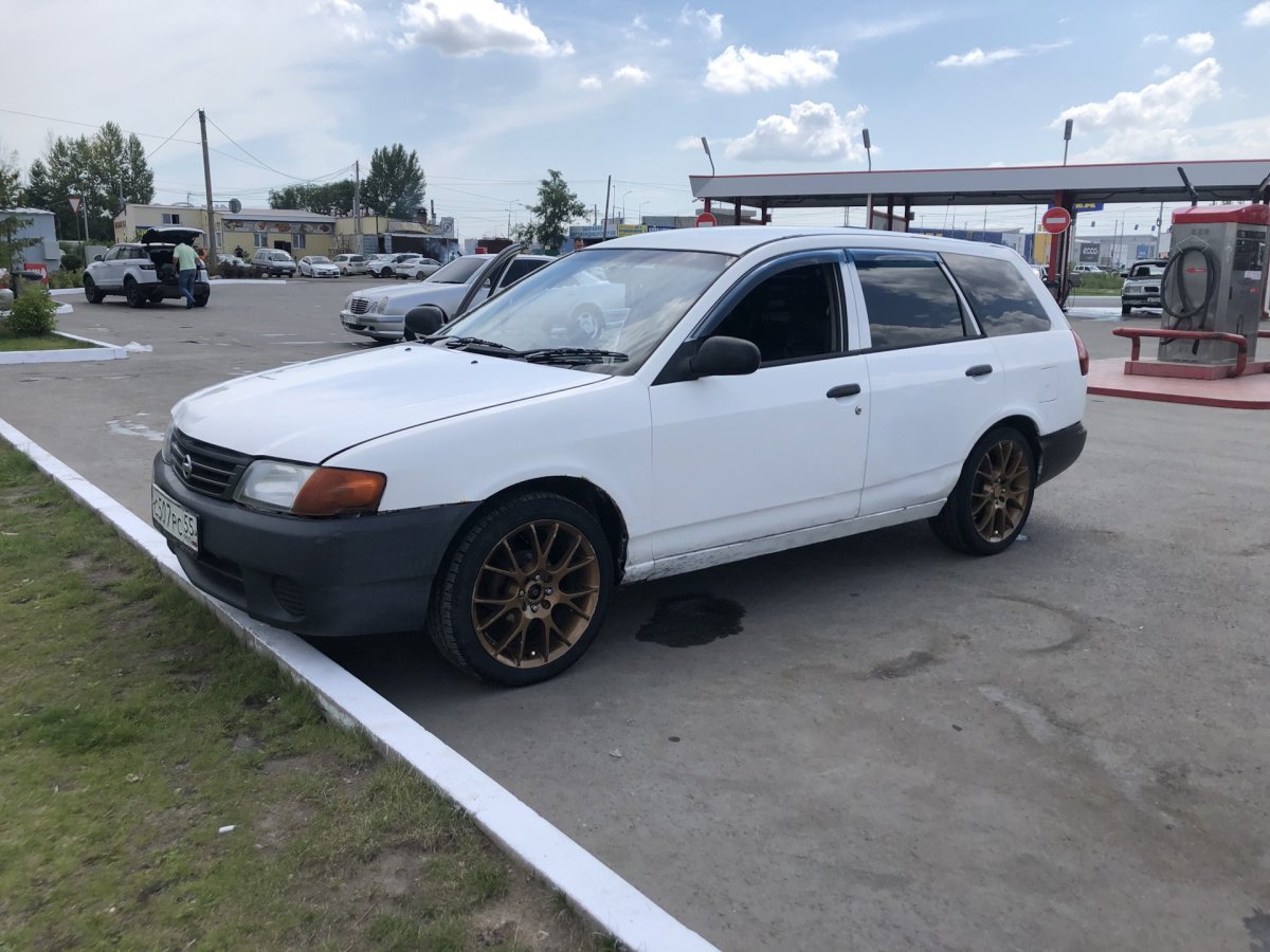 Ниссан ад 11