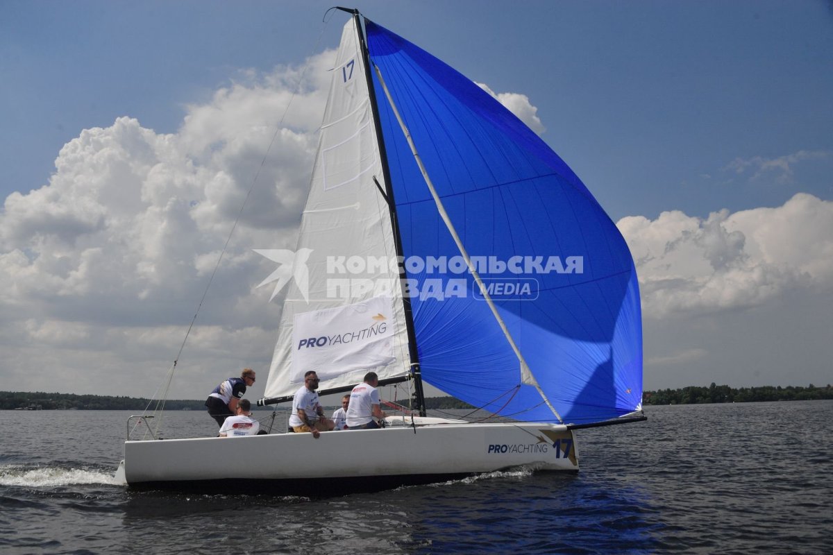 Яхтинг и парусный туризм