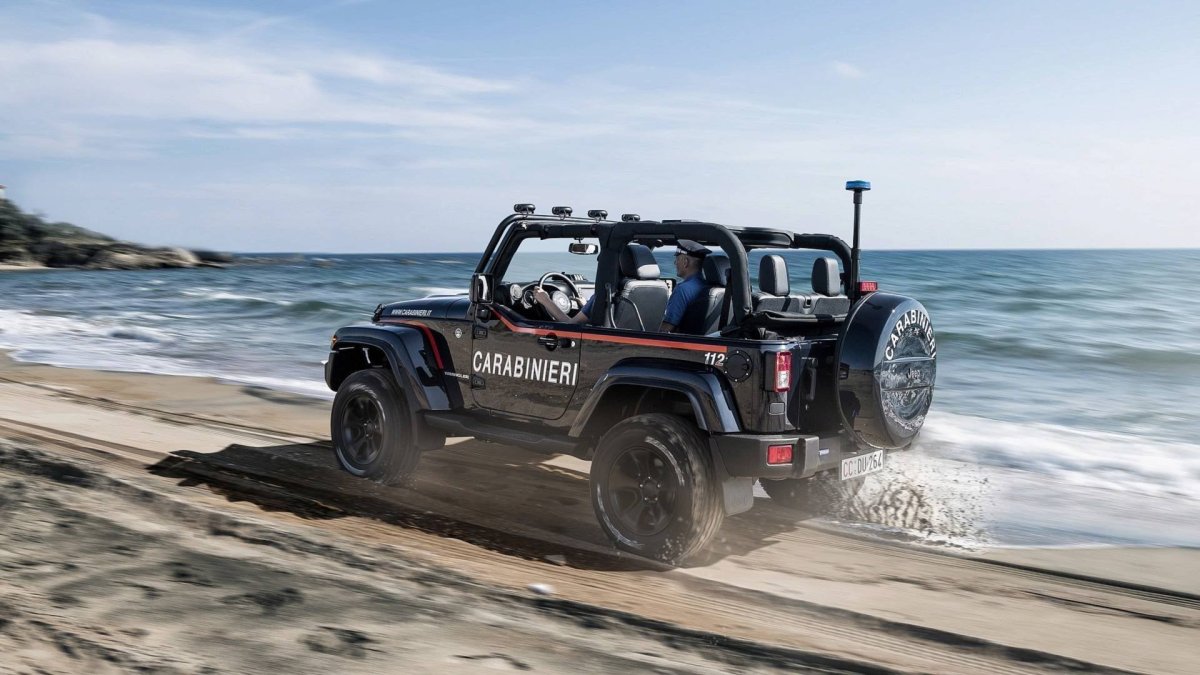 Jeep Wrangler пляжный