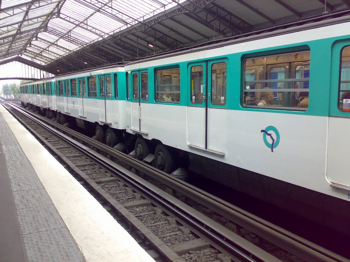 Metro Paris mp73