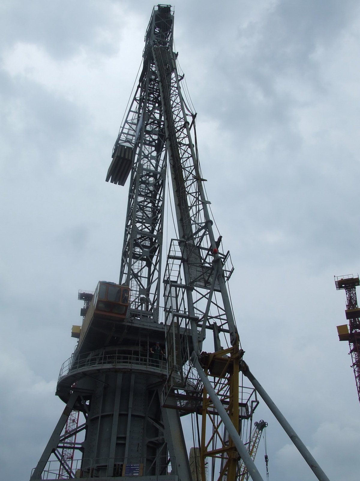 Кран БК-1000 подъем груза