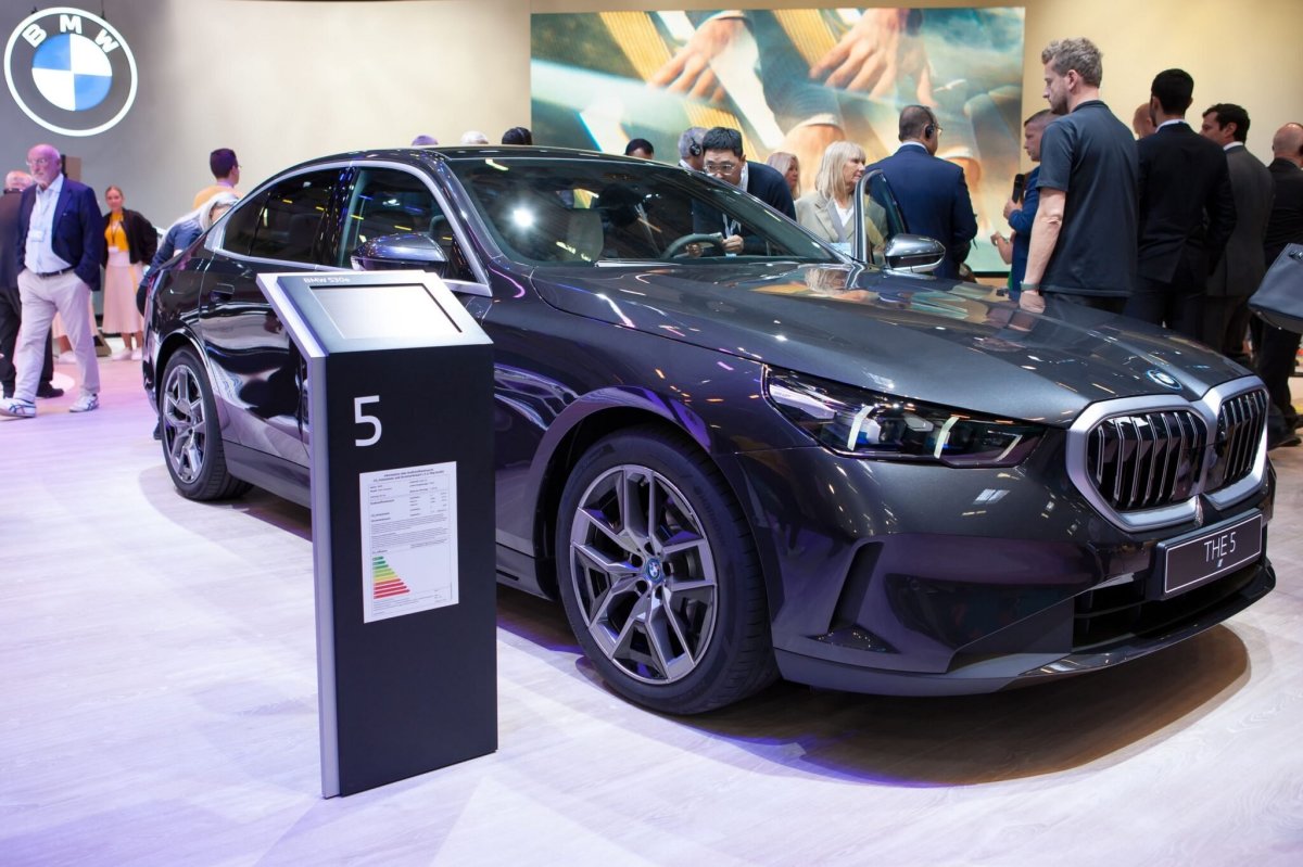 БМВ последняя модель 2023