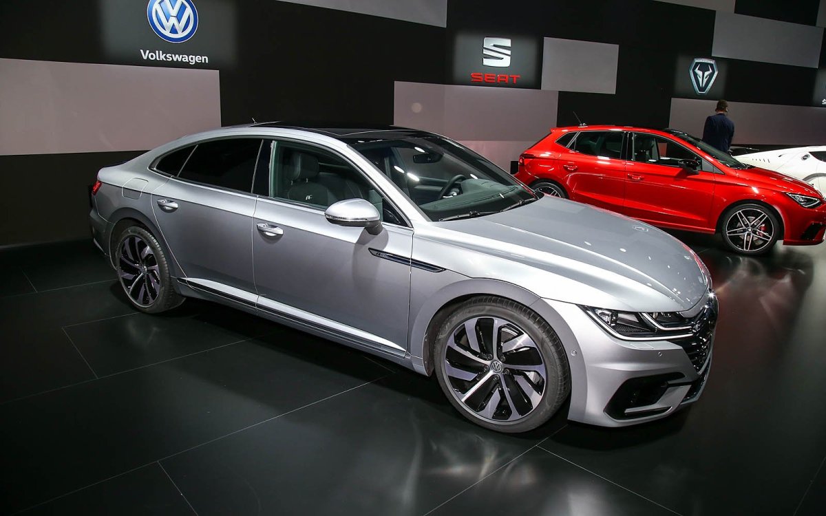 Arteon Volkswagen серебристый