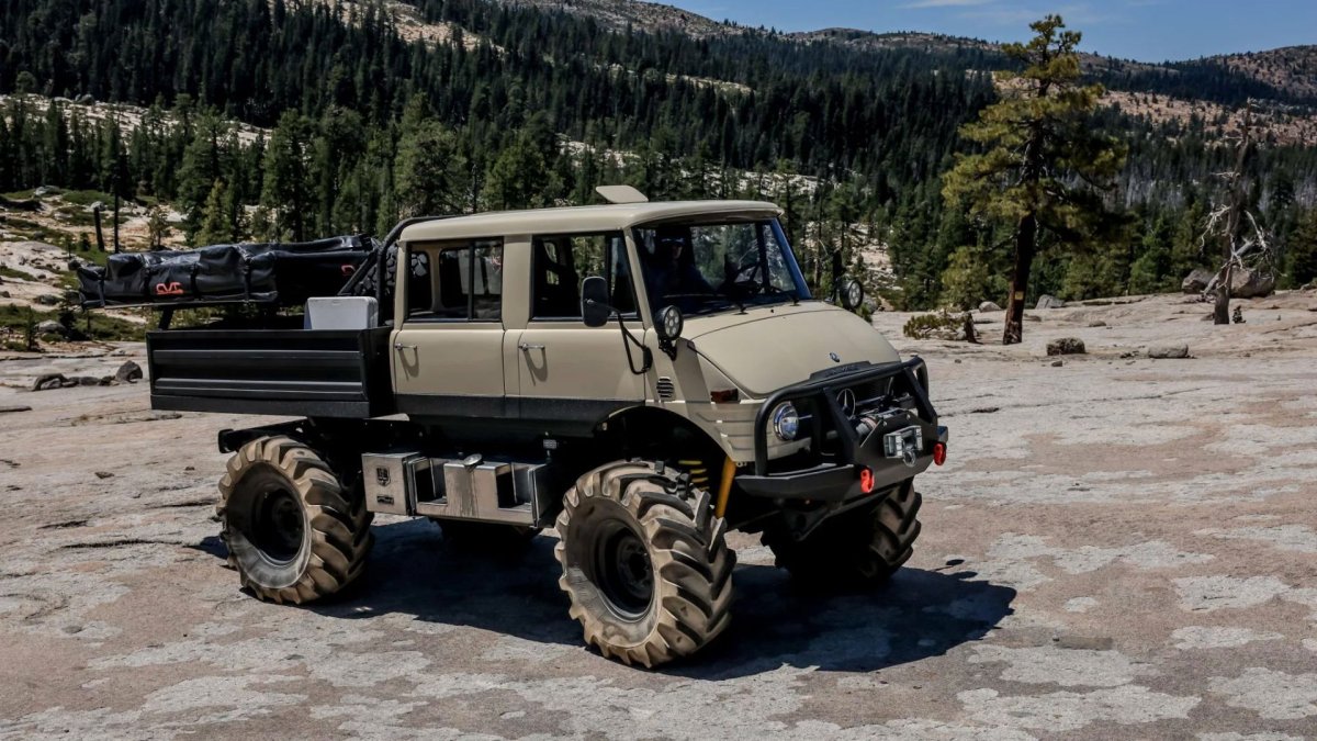 Unimog Mercedes-Benz