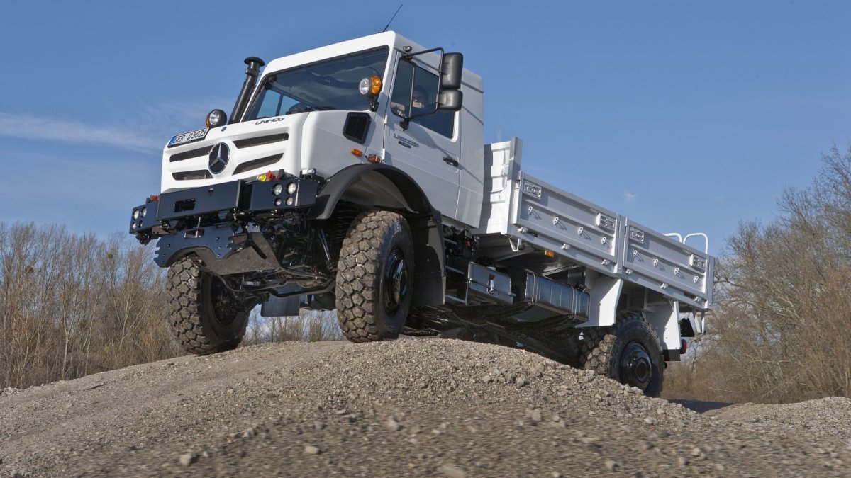 Mercedes Benz Unimog u5023