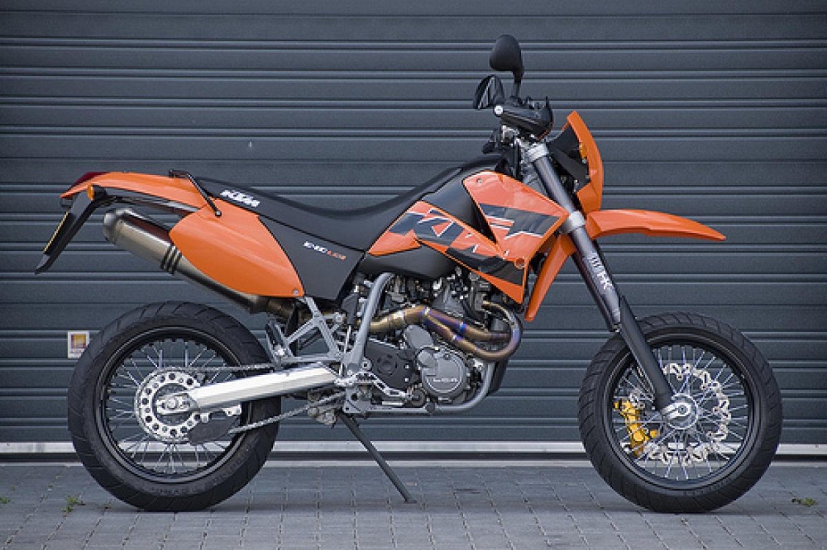 КТМ 640 lc4 Supermoto