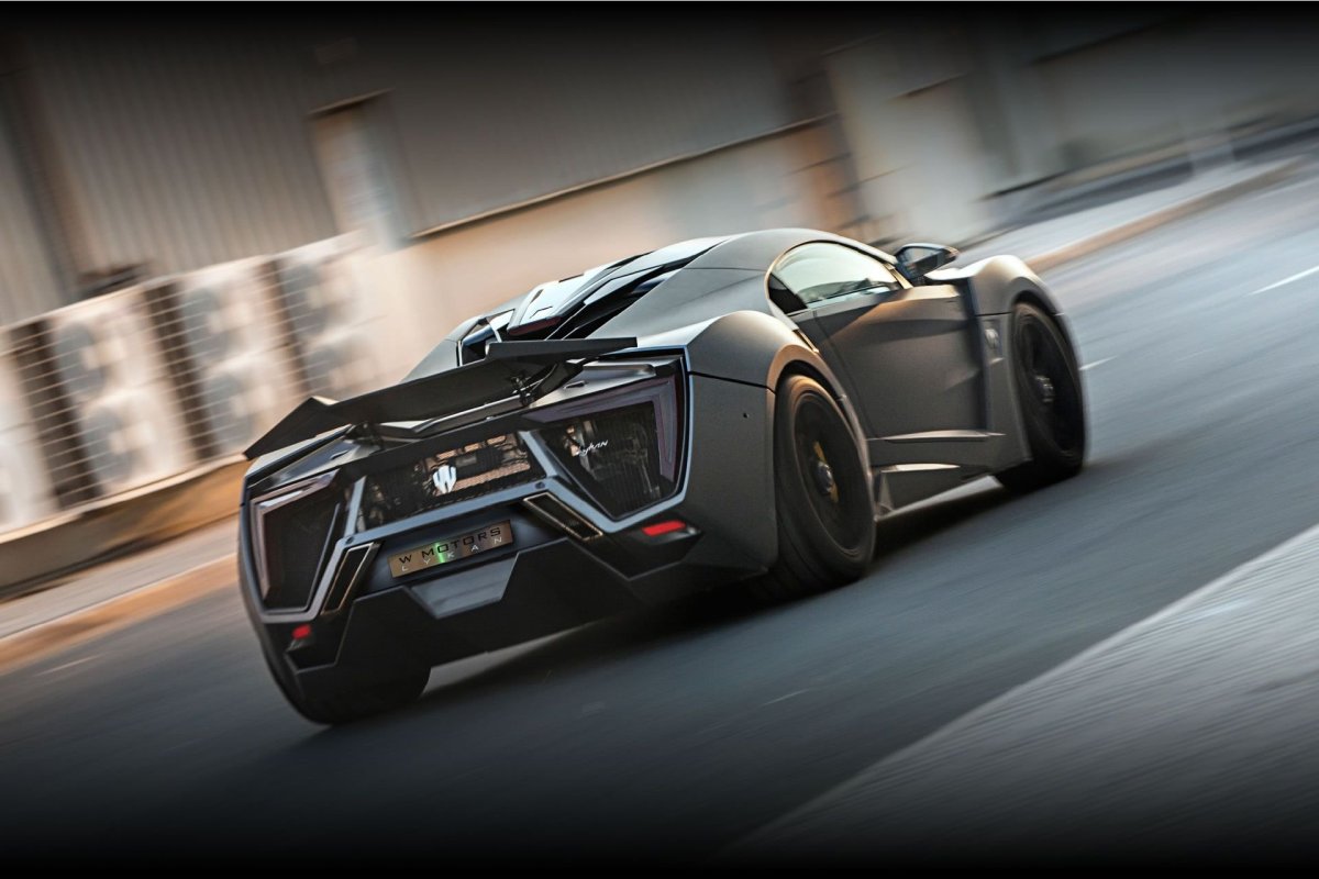 W Motors Lykan Hypersport 2014 салон