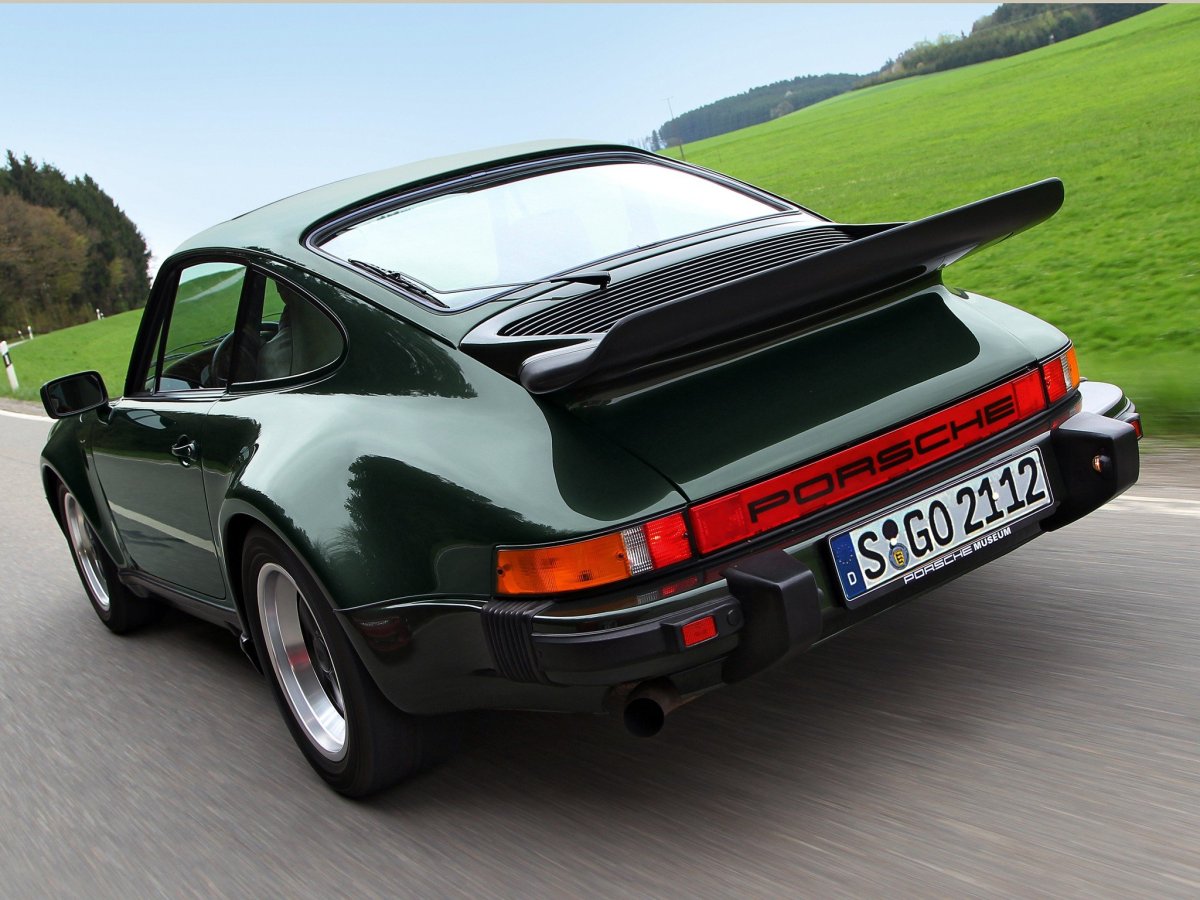 Porsche 911 Turbo 3.3 930