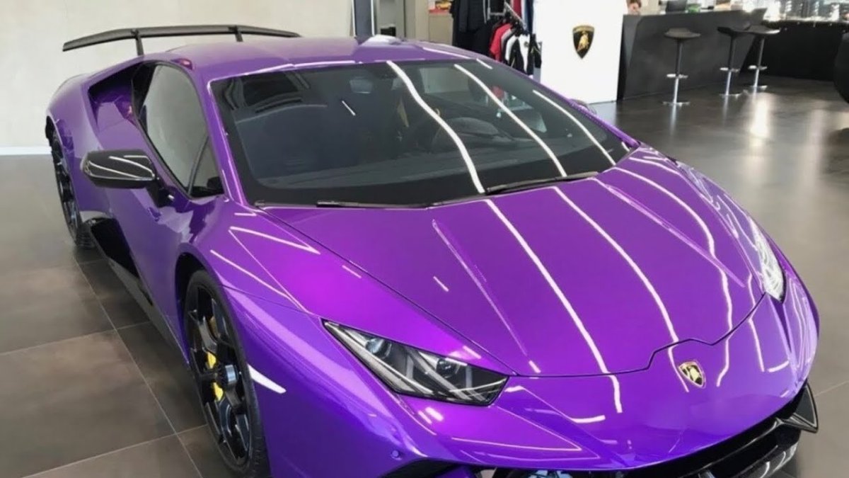 Ламборджини Хуракан фиолетовая