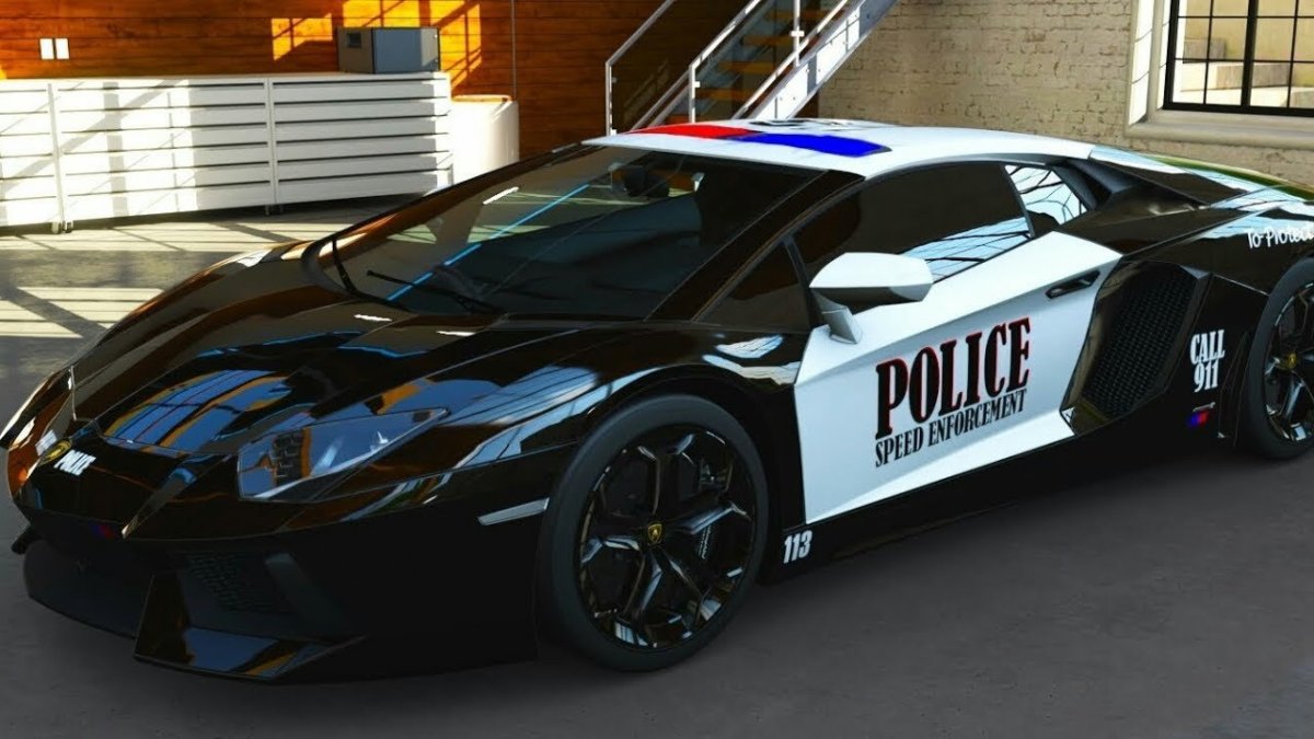 Полицейская Ламборгини авентадор