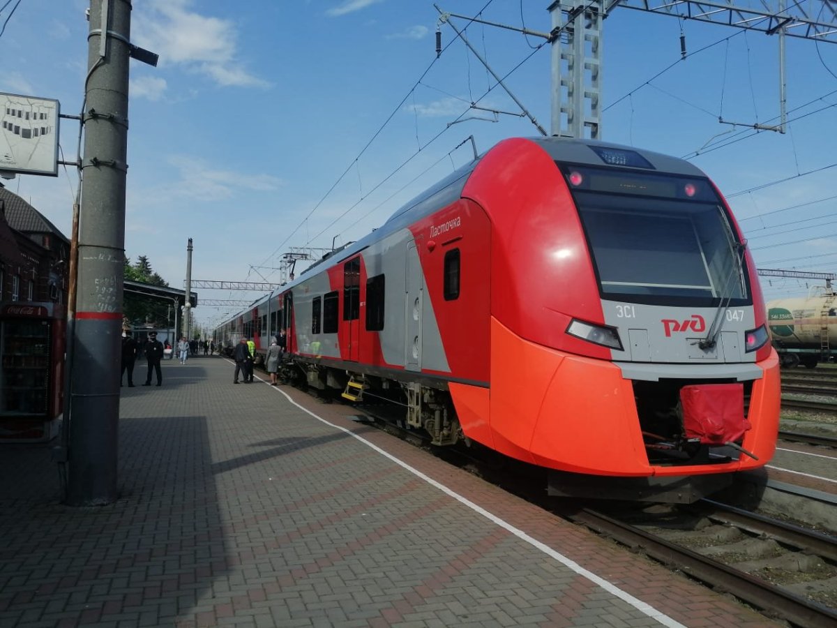 Поезд Ласточка Сочи Туапсе