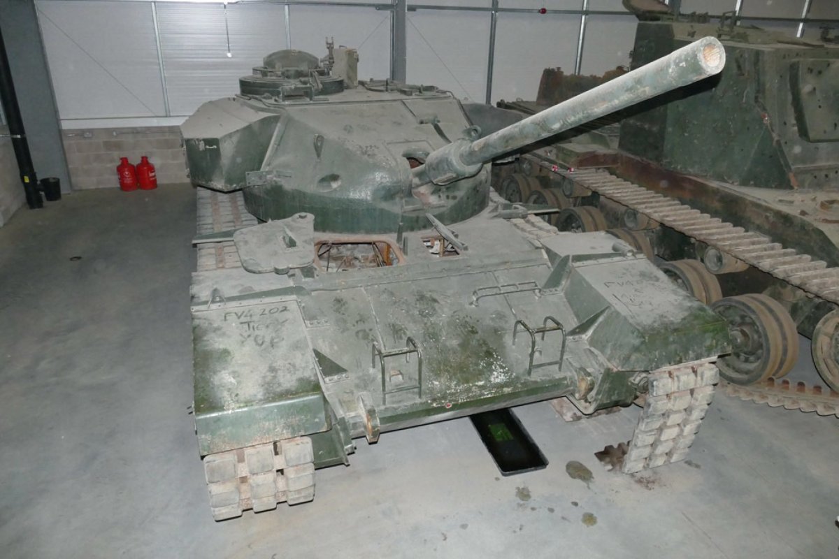 Fv4202 (p)