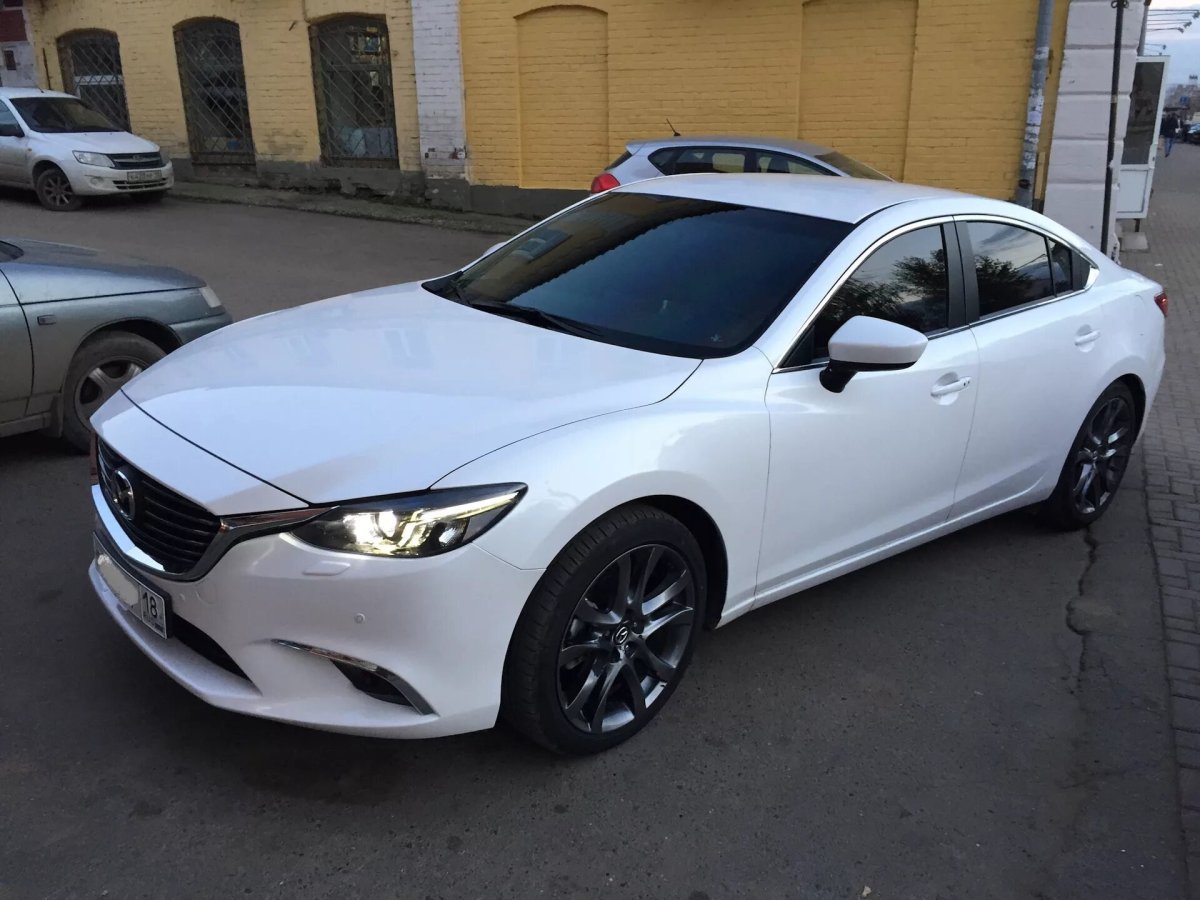 Mazda 6 белая