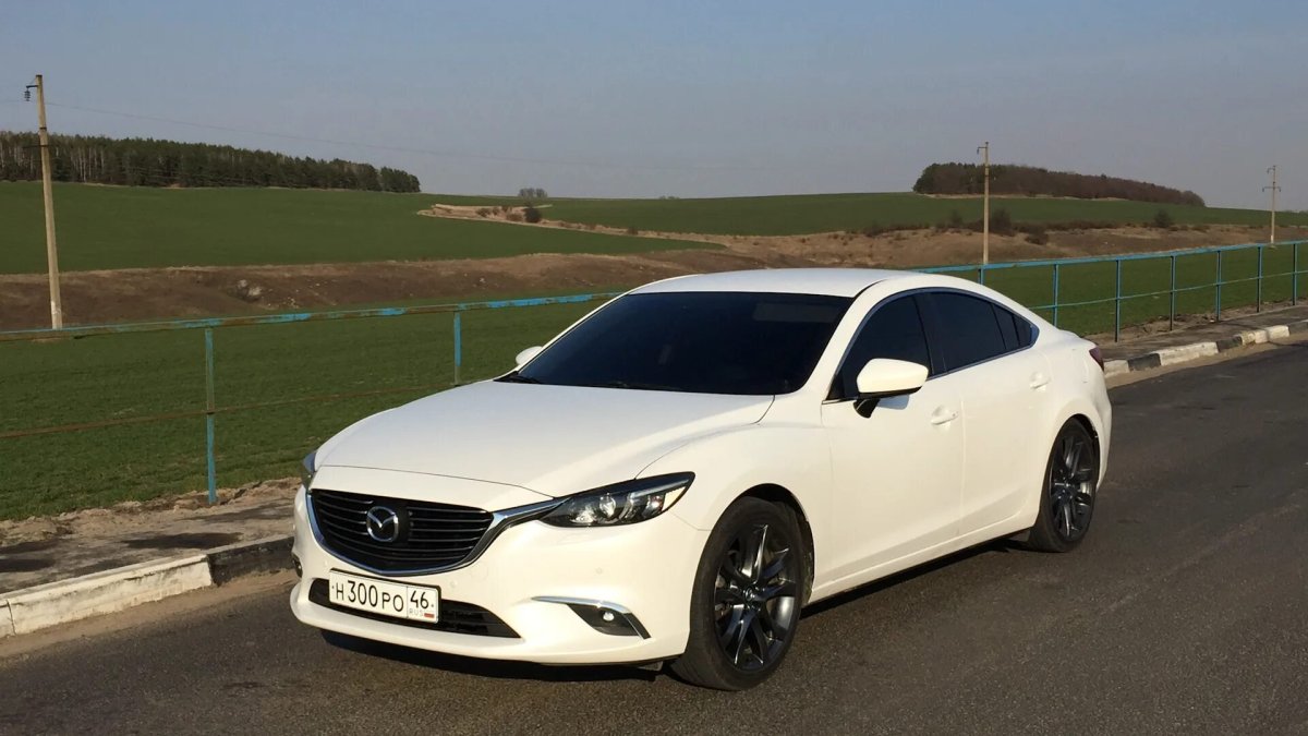 Мазда 6 2017 белая