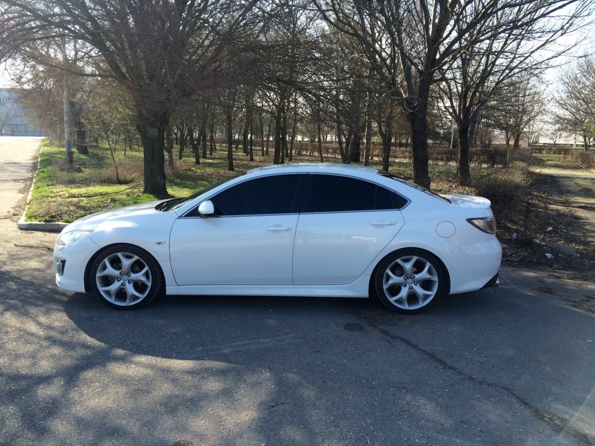 Mazda 6 GH белая тонированная