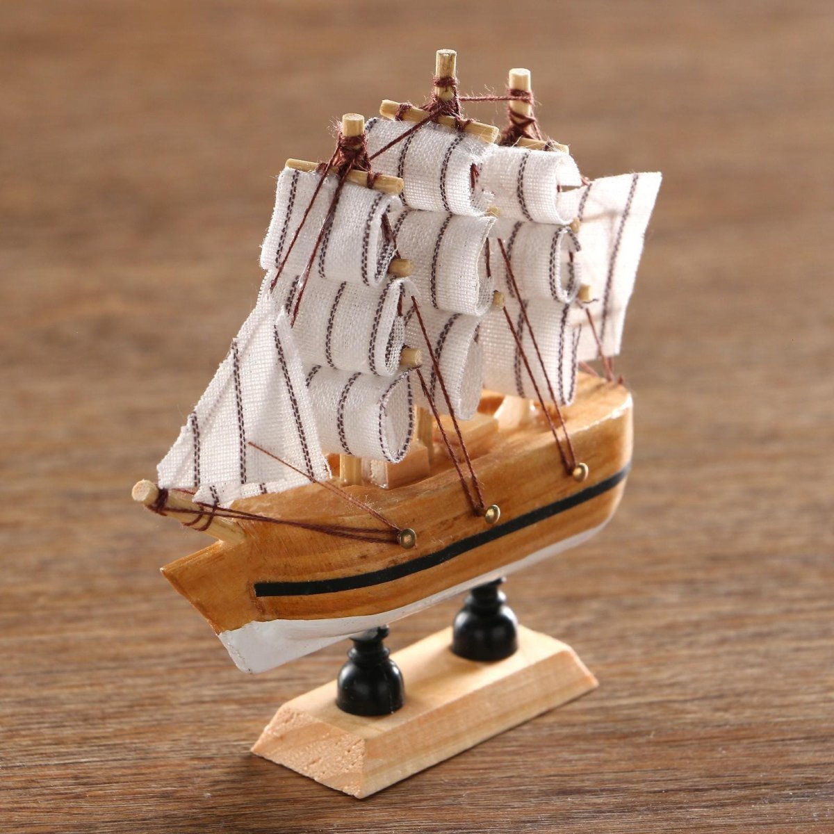 Корабль сувенирный