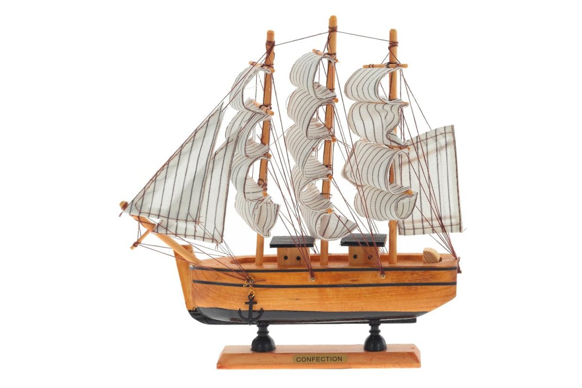 Декоративный корабль