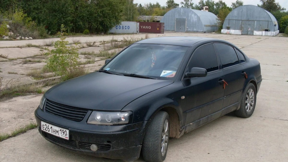 Volkswagen Passat b5 черный
