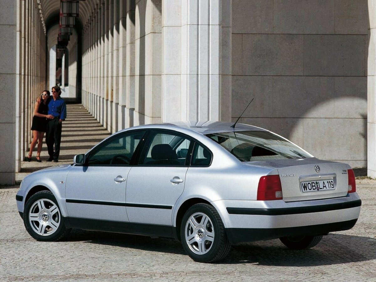 Фольксваген Пассат б5 седан 1999