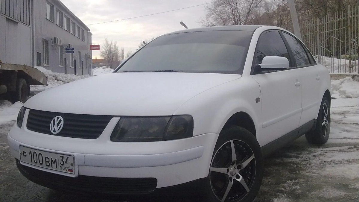 Фольксваген Пассат б5 белый