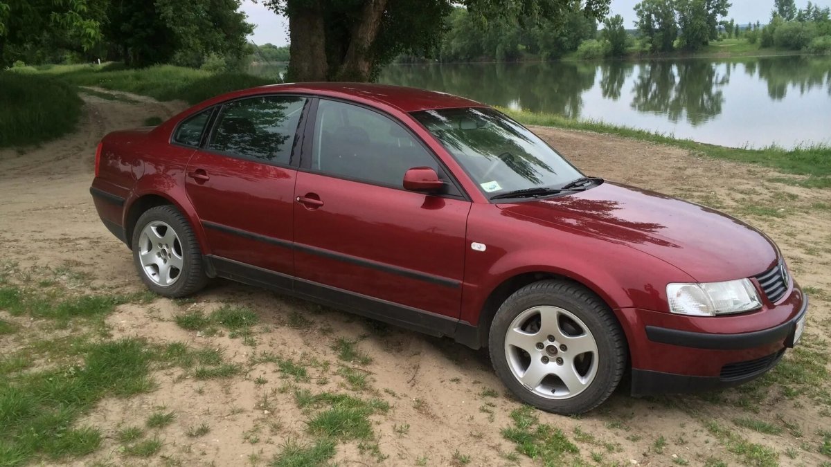 Пассат б5 вишневый