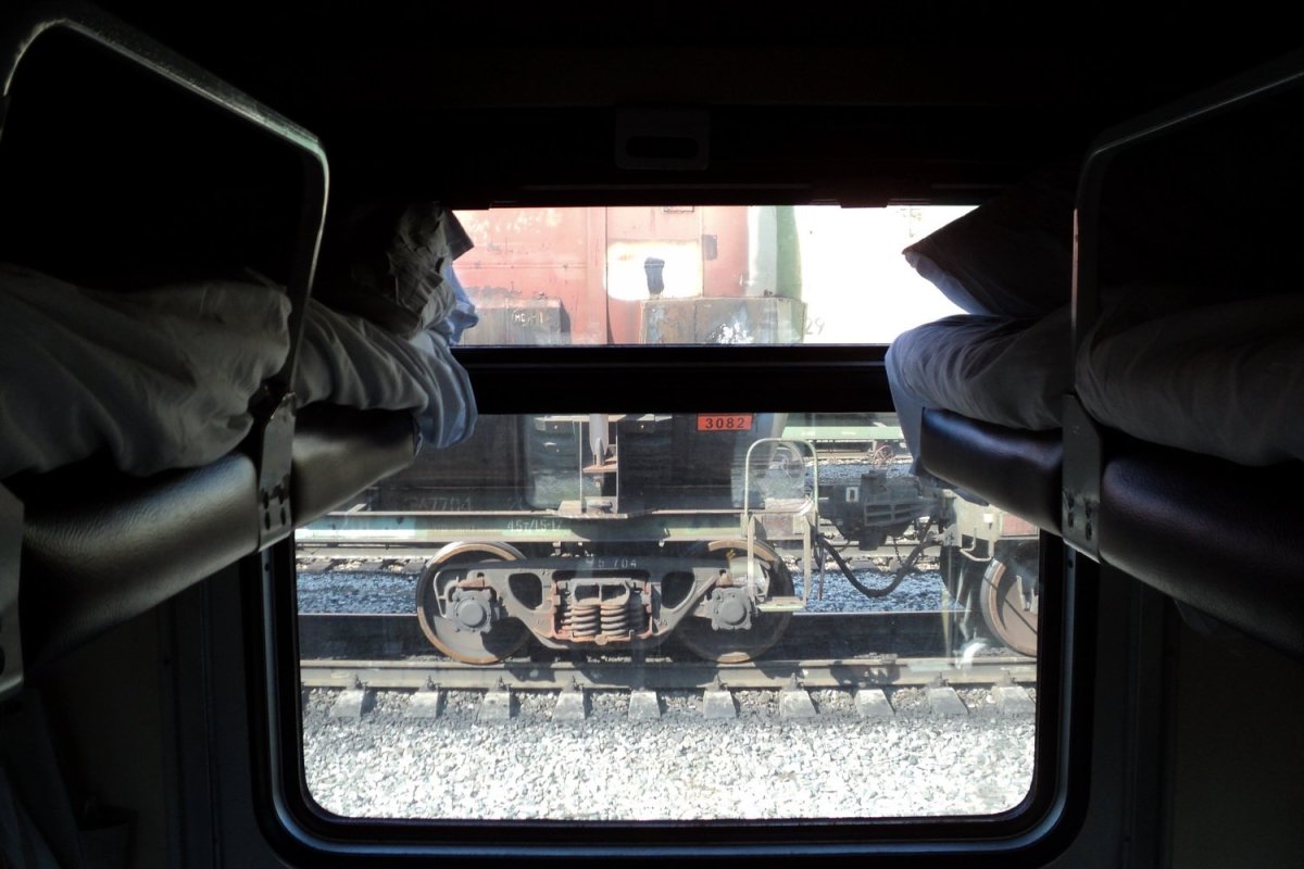 Поезд Воркута Адлер