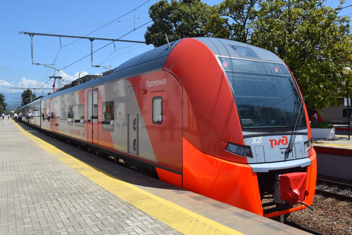 Поезд Ласточка Сочи Гагры