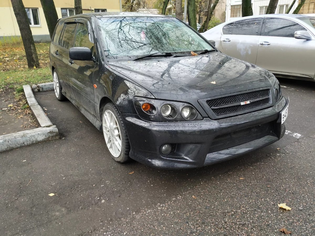 Фара Mitsubishi Lancer Cedia