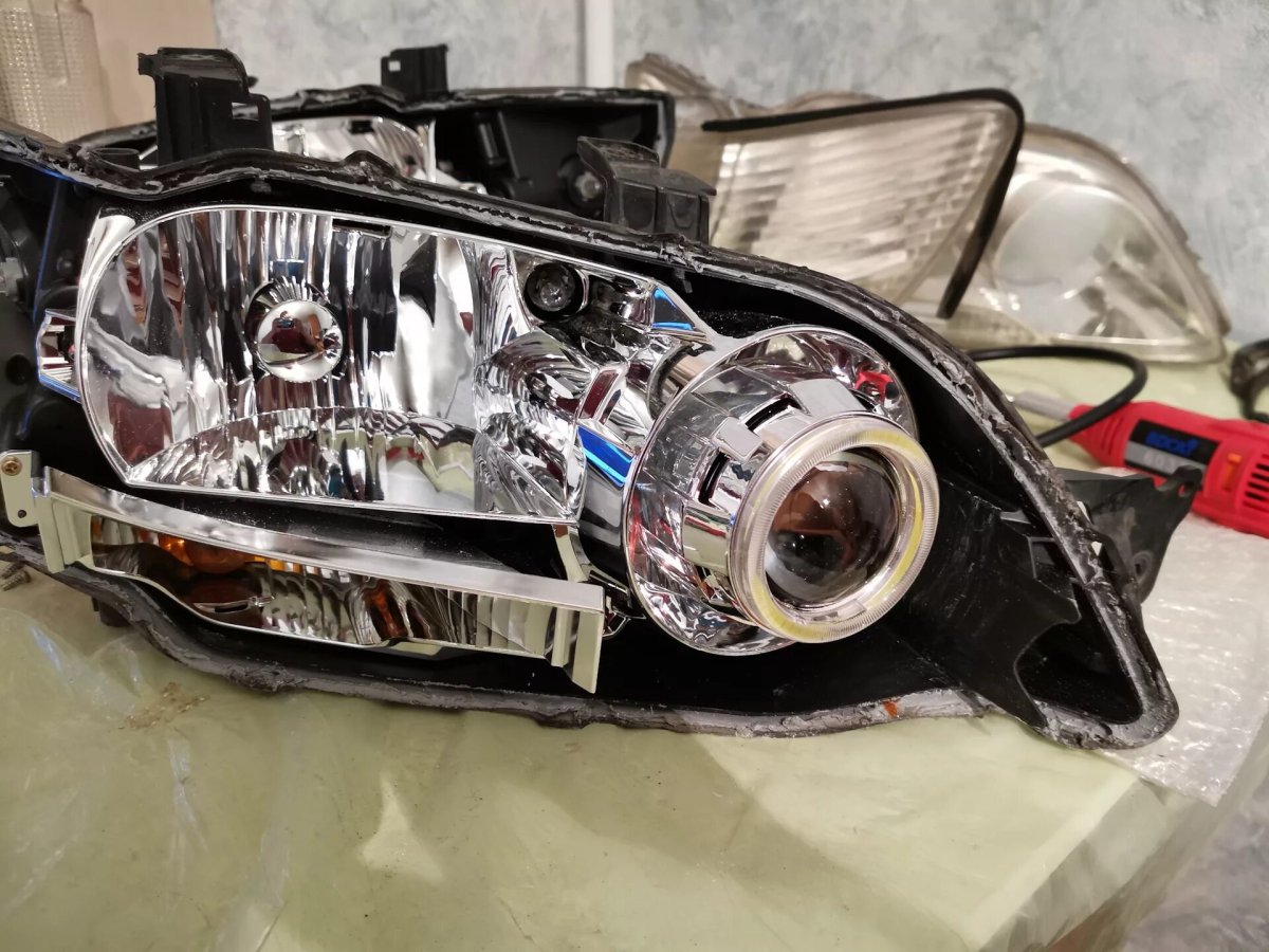 Фары Лансер цедия