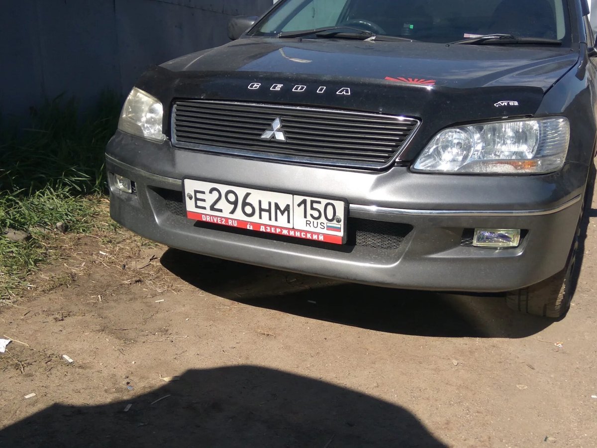 Противотуманки Митсубиси Лансер цедия 2001