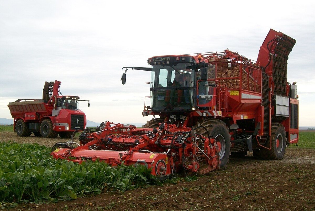 Свеклоуборочный комбайн Ростсельмаш